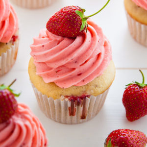 STRAWBERRY CUPCAKE